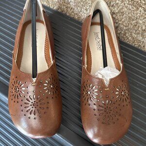 Josef Seibel Size 36 EU, 5.5-6 US. Cute Comfortable Leather Flats